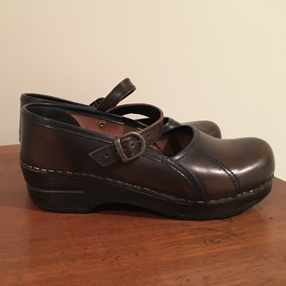 Dansko MaryJanes - Size 6 (36) - excellent cond!!